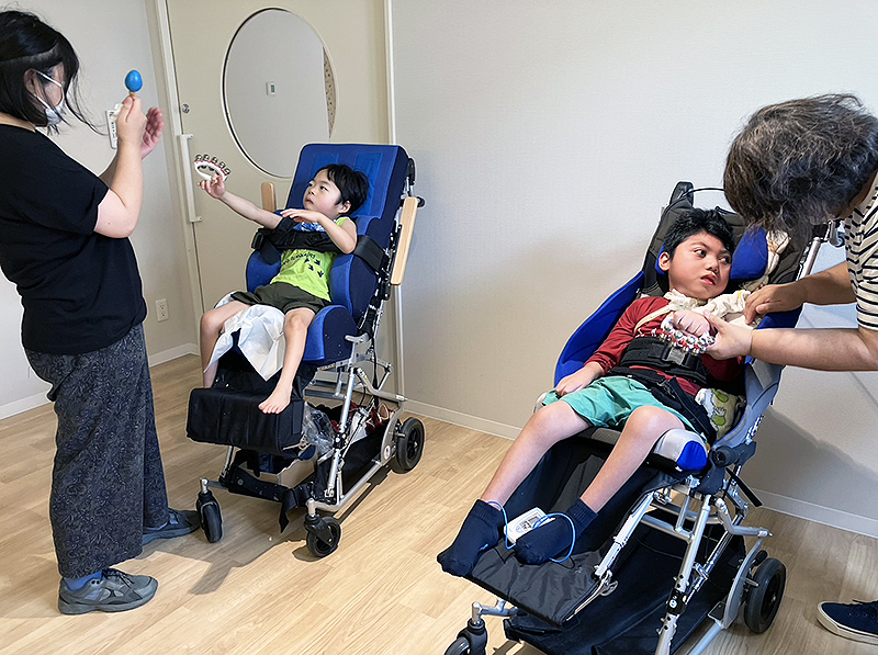 ★学ぶ★
入所中でも訪問教育が受けられます。